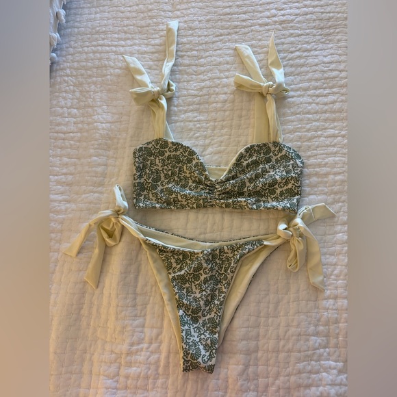 MIA Bikini Set - Picture 1 of 3